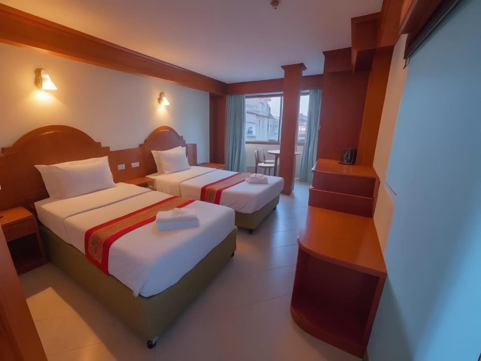 Hack Patong Beach Hotel Habitación foto